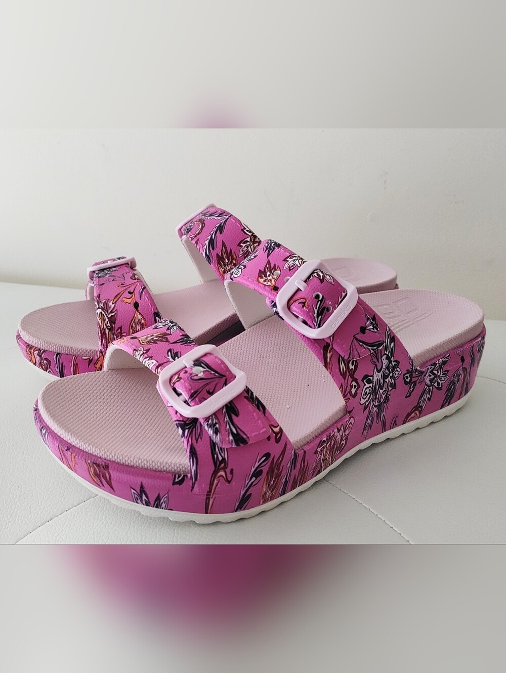 ~~DANSKO🩷Kandi Sandals~~